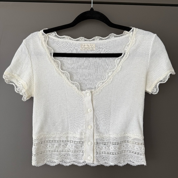 White Lace Detail Cropped T-Shirt - Picture 1 of 8